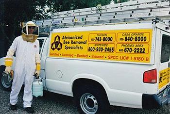 saddlebrooke bee removal service truck and employee